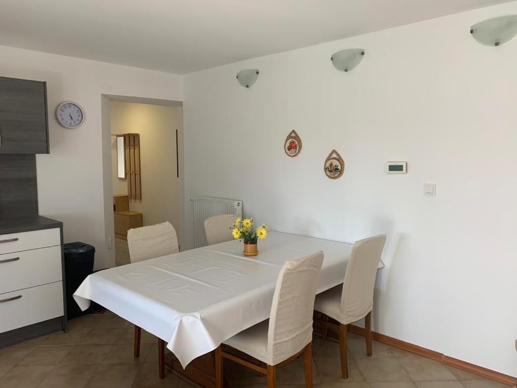 Apartman Dalija Vinkuran Exterior foto